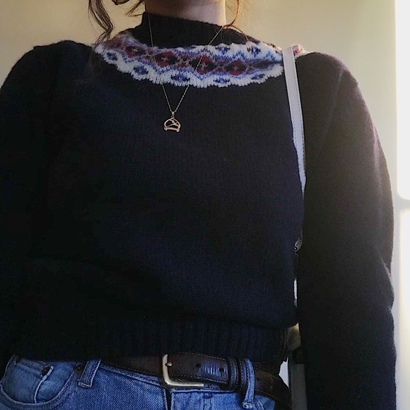 Nordic Design Wool Sweater - Picture 7 of 7